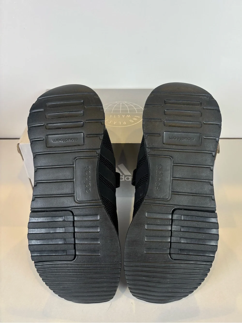 NWT adidas Kids Racer TR21 C Triple Black Sneakers Sz 3